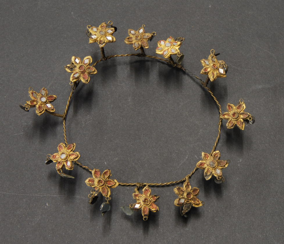 decoration, headdress, no. 5226