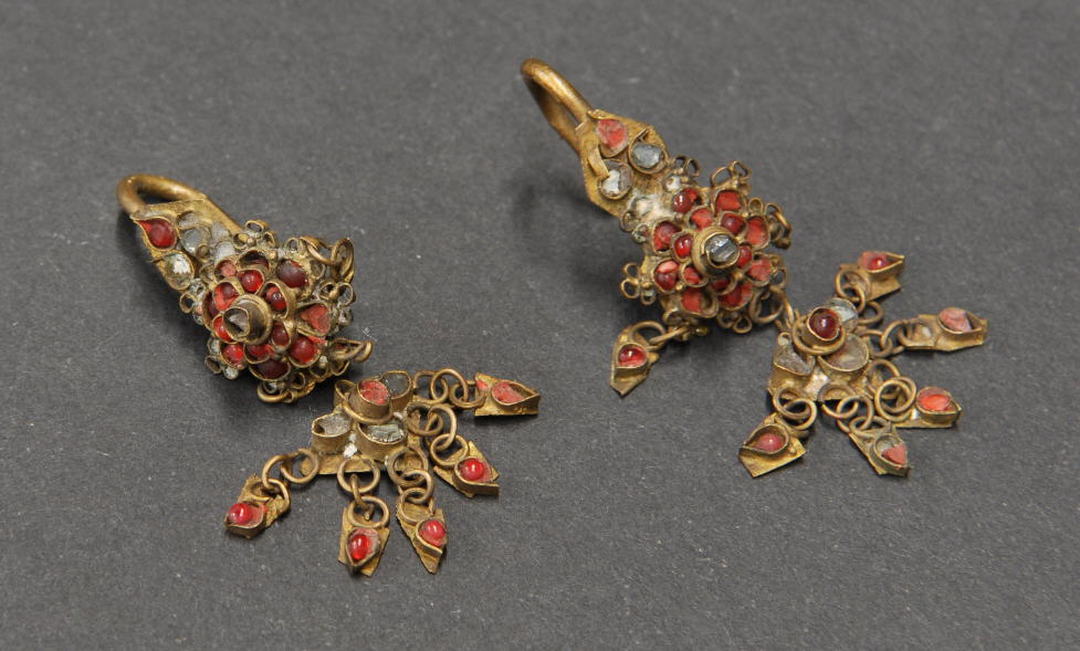 ear jewellery, no. 5232