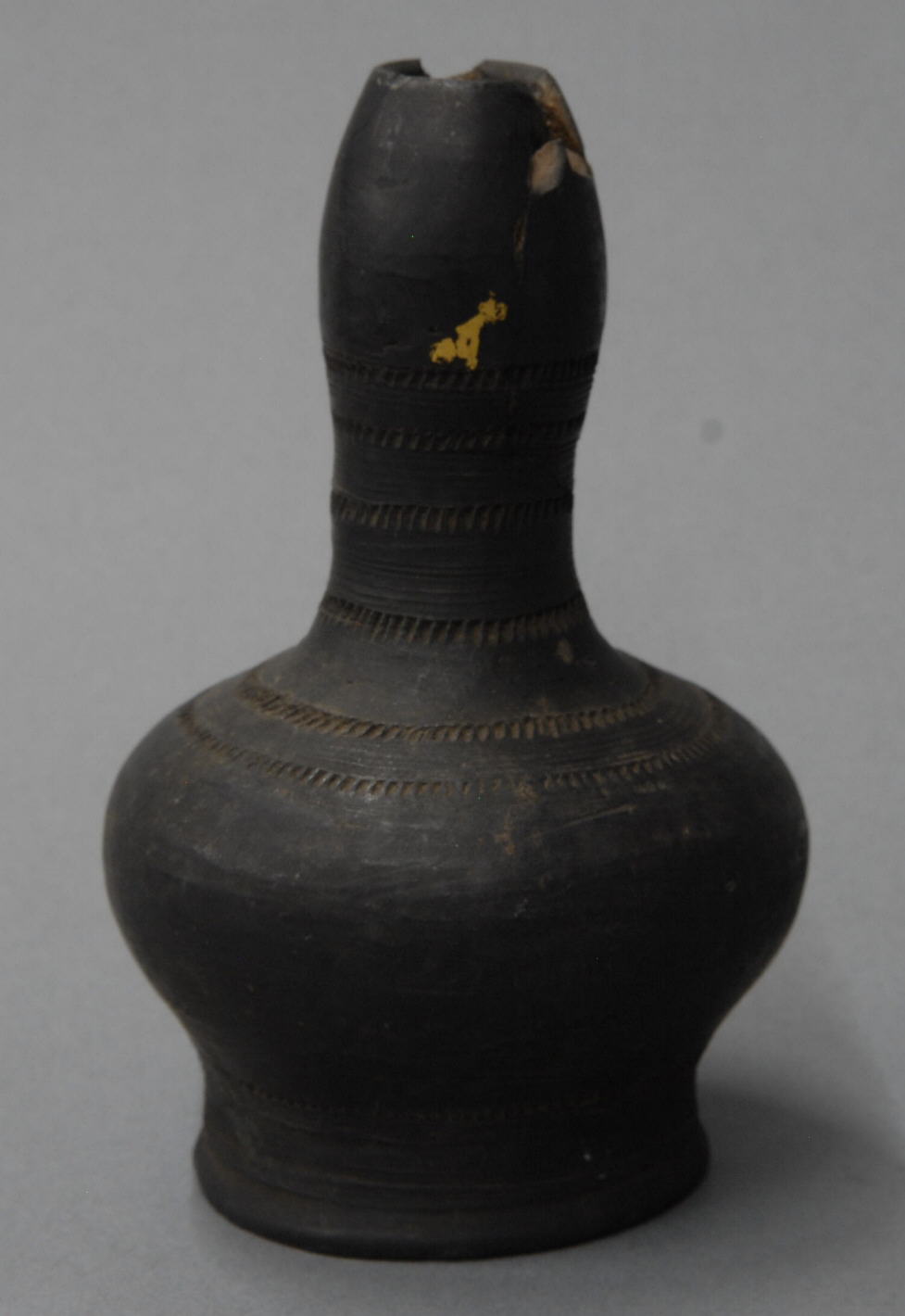 Vase, no. 19083